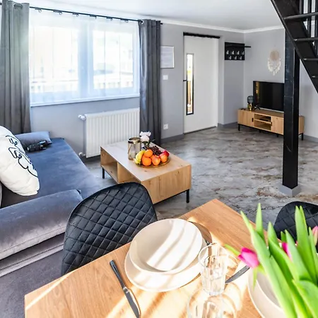 Alex Lubin Holiday home *