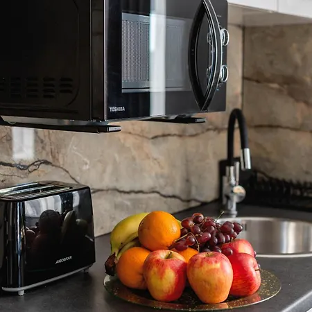 Alex Lubin Holiday home *