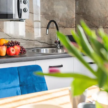 Alex Lubin Holiday home