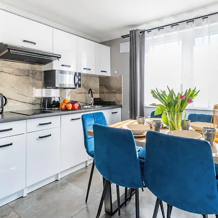 Alex Lubin Holiday home *