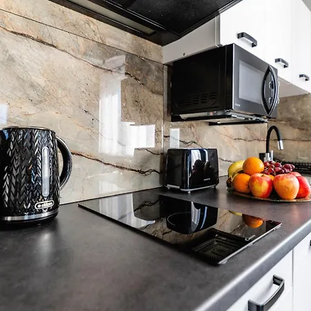 Alex Lubin Holiday home